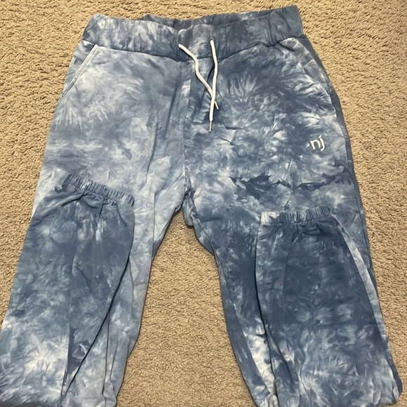 3/$40 High waisted. Tie dye jogger sweats medium - Picture 3 of 4